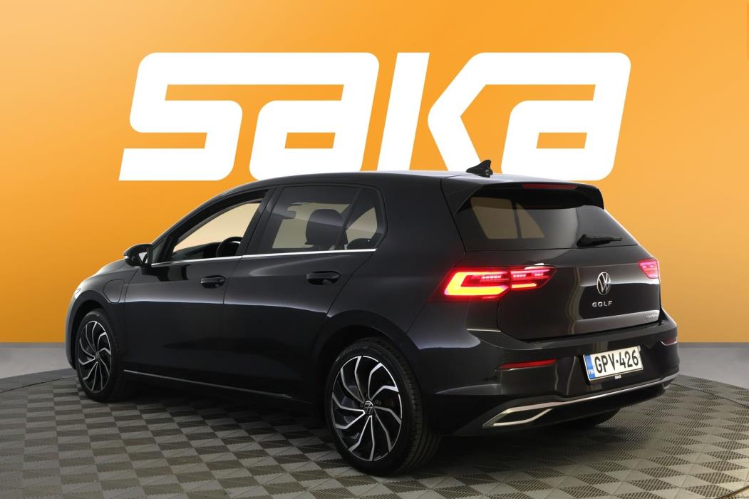 VOLKSWAGEN Golf 2021