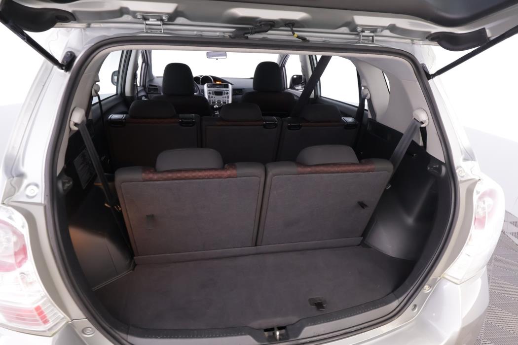 TOYOTA Verso 2011