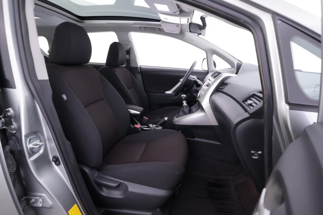 TOYOTA Verso 2011