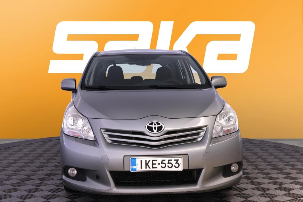 TOYOTA Verso 2011