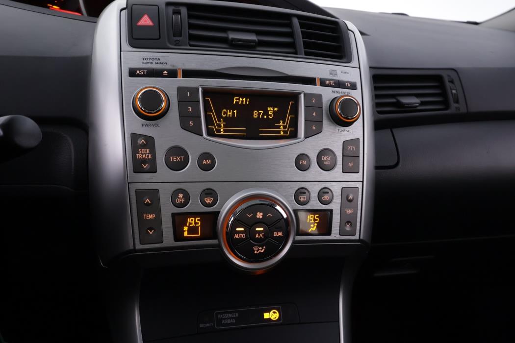 TOYOTA Verso 2011