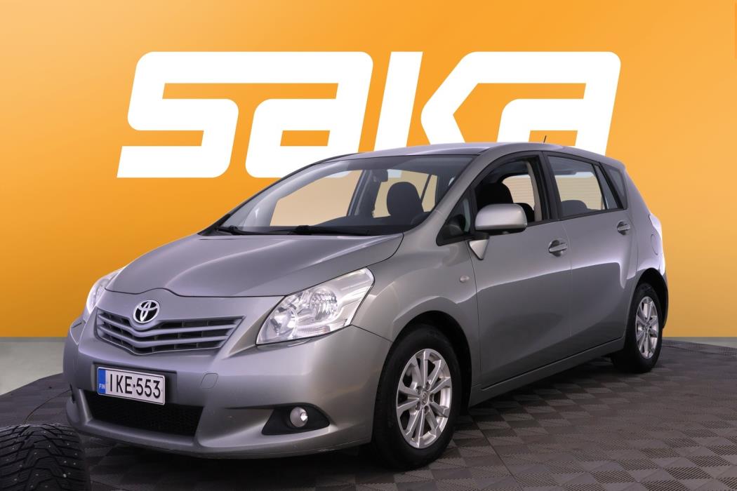 TOYOTA Verso 2011