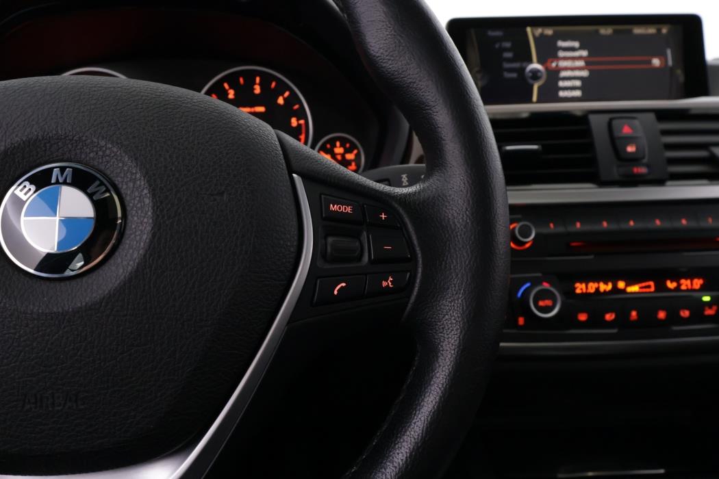 BMW 330 2013