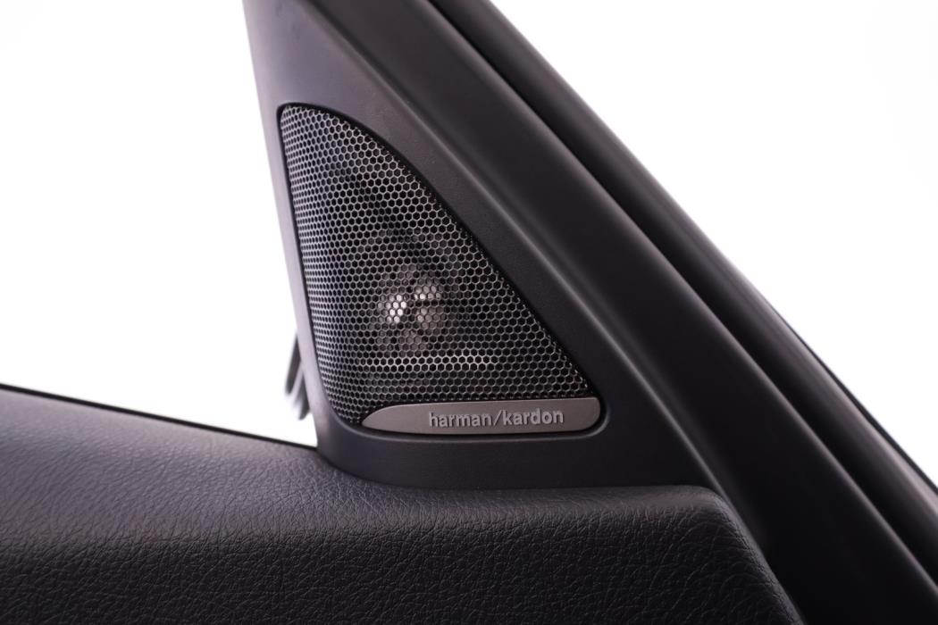 BMW 330 2013