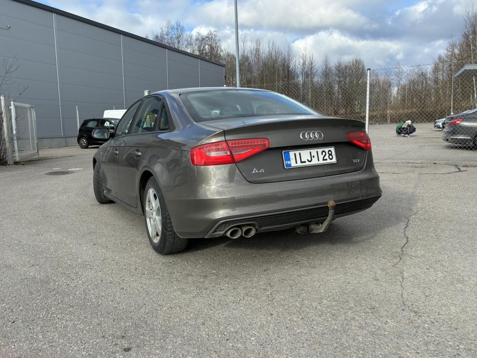 AUDI A4 2014