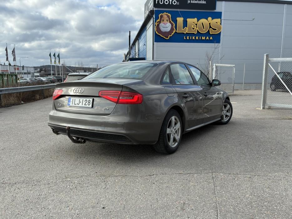 AUDI A4 2014
