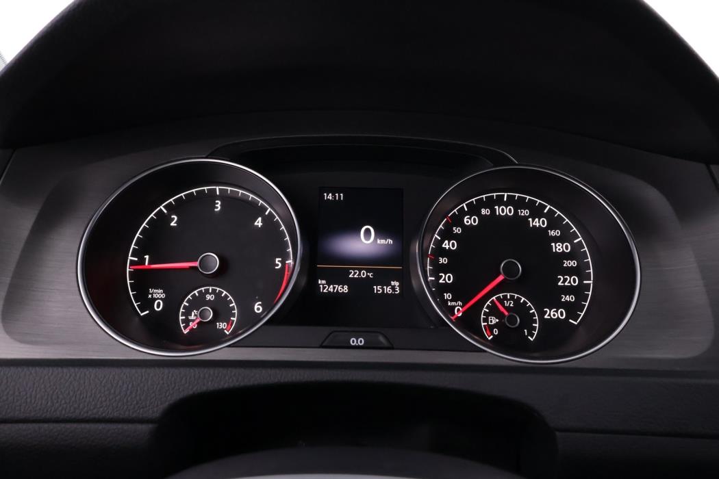 VOLKSWAGEN Golf 2014
