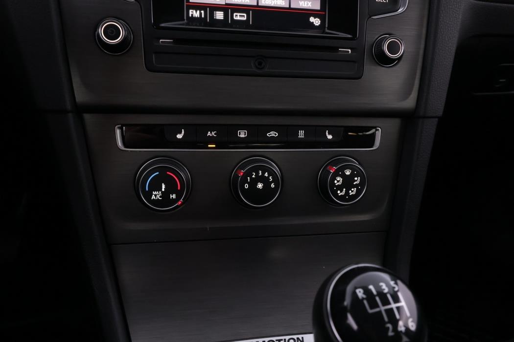 VOLKSWAGEN Golf 2014