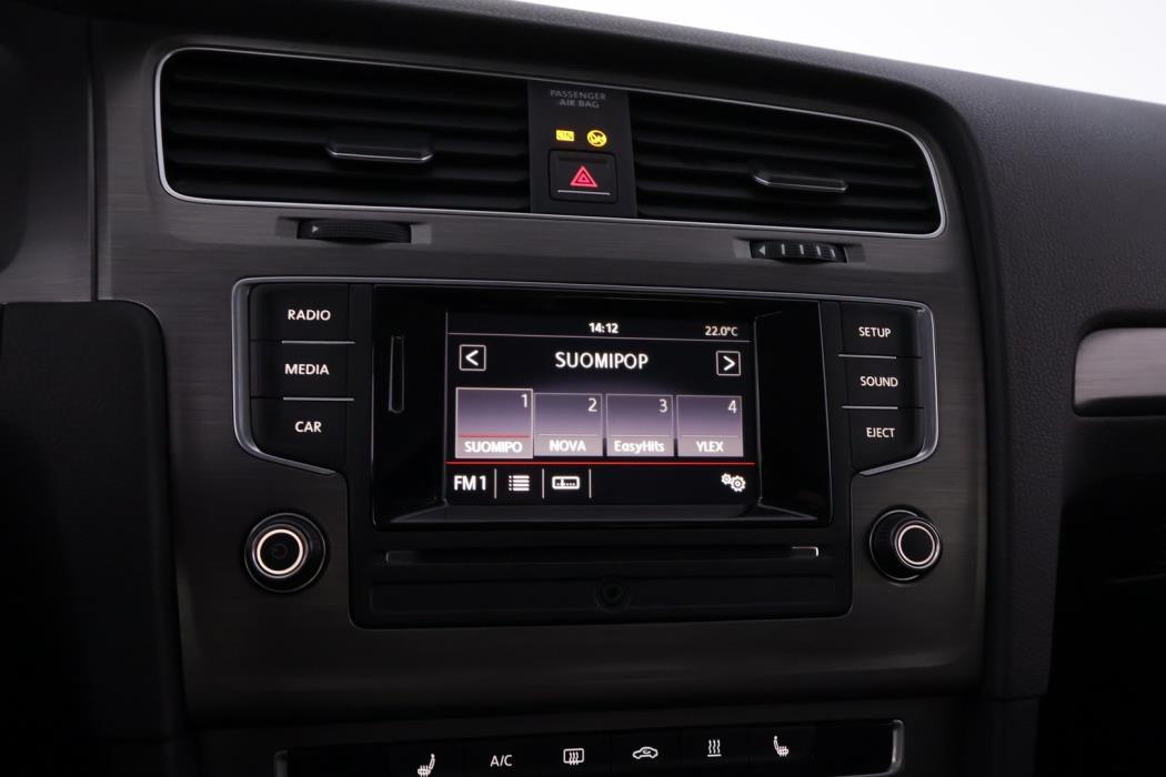 VOLKSWAGEN Golf 2014