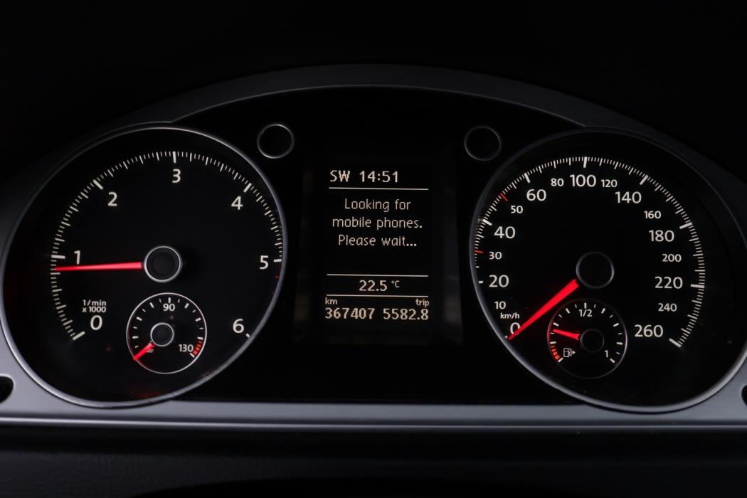 VOLKSWAGEN Passat 2014