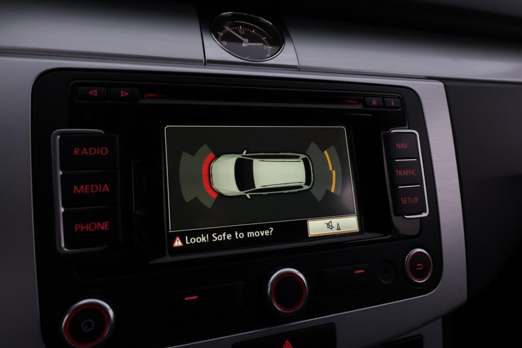 VOLKSWAGEN Passat 2014