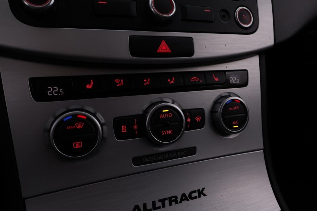 VOLKSWAGEN Passat 2014