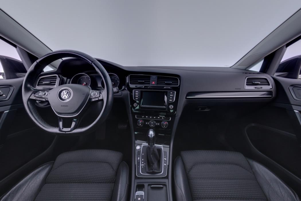 VOLKSWAGEN Golf 2014