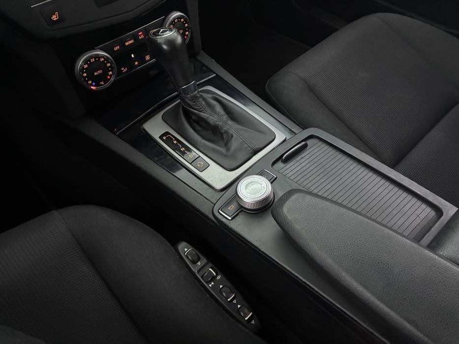 MERCEDES-BENZ C 2010