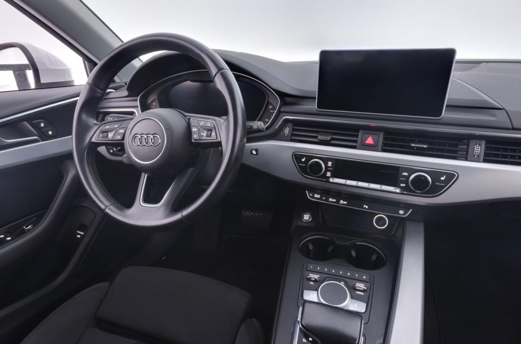 AUDI A4 2016