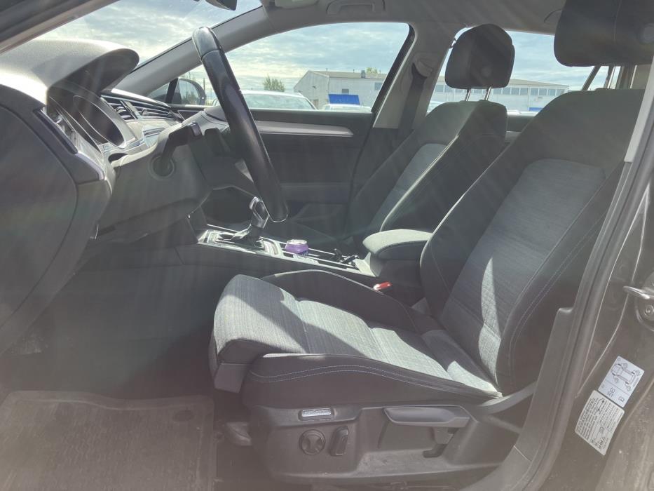 VOLKSWAGEN Passat 2020