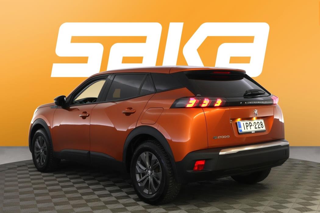 PEUGEOT e-2008 2022