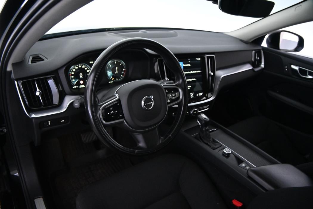 VOLVO V60 2020