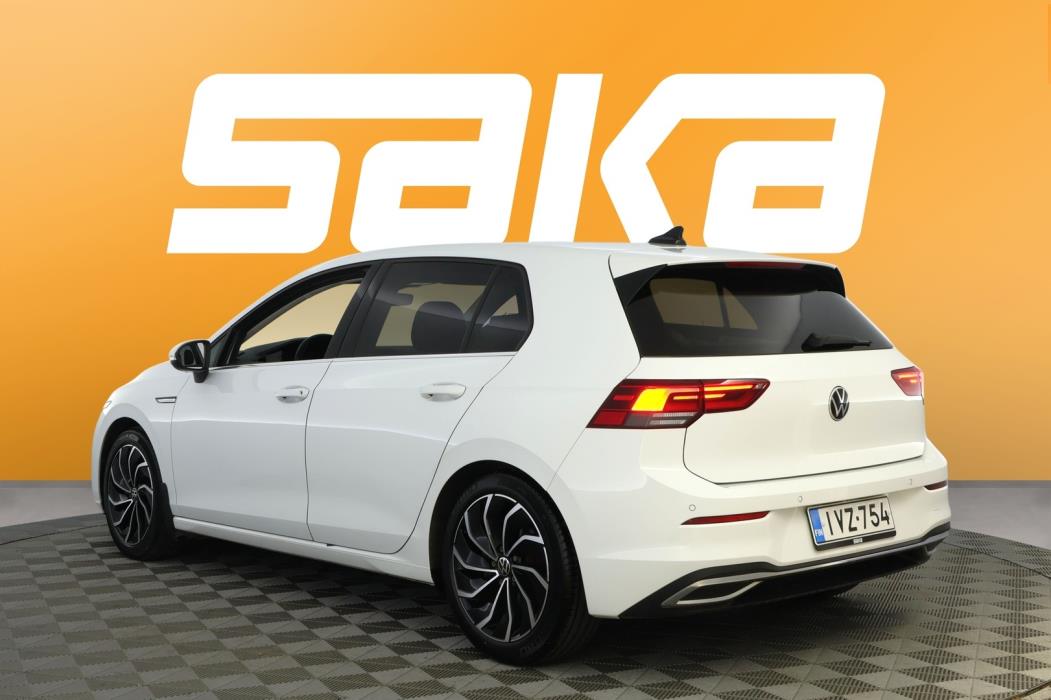 VOLKSWAGEN Golf 2021