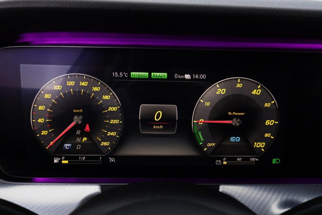 MERCEDES-BENZ E 2020