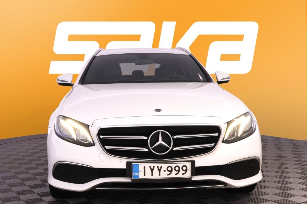 MERCEDES-BENZ E 2020