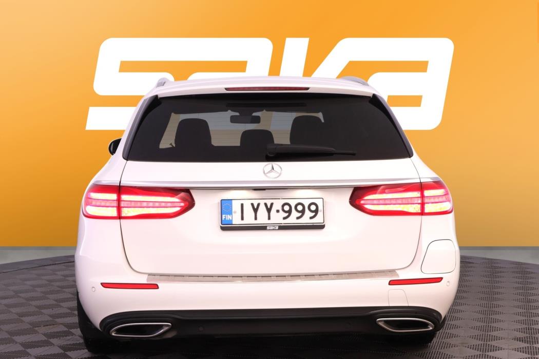 MERCEDES-BENZ E 2020