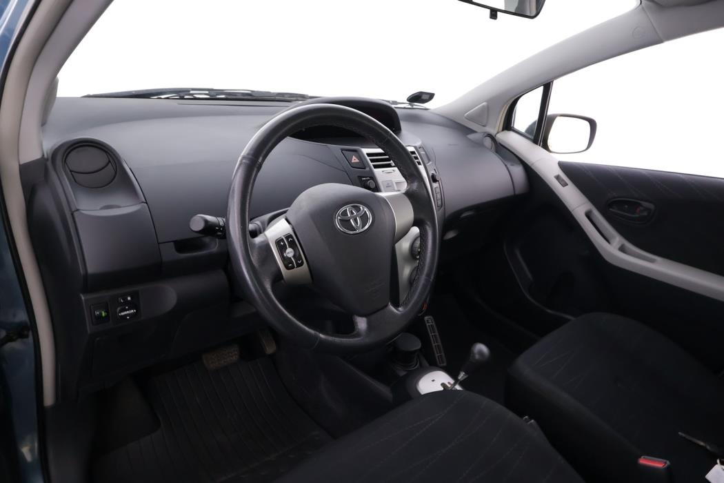TOYOTA Yaris 2007