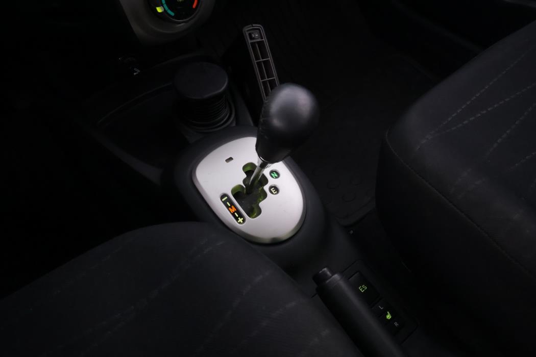 TOYOTA Yaris 2007