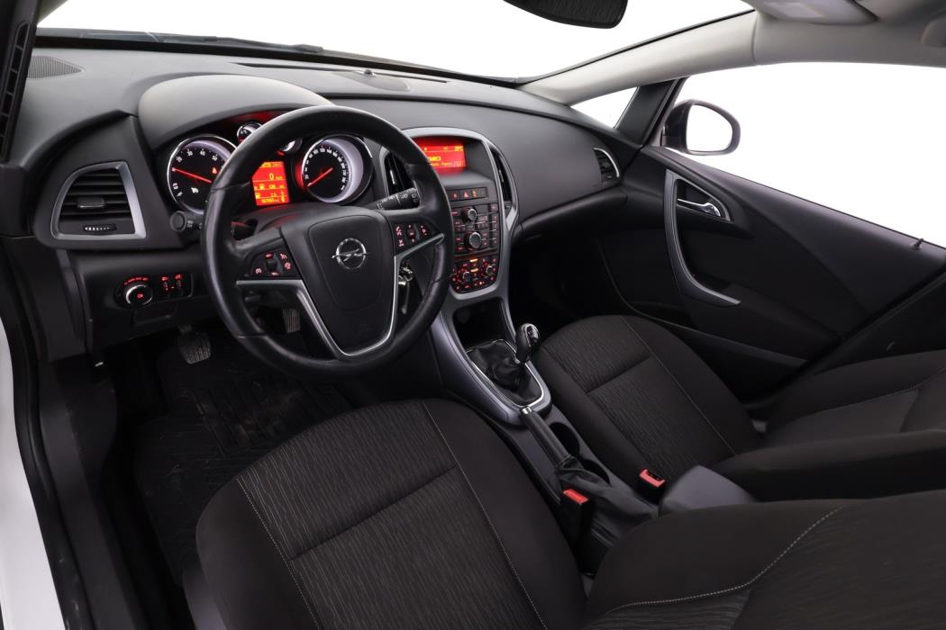 OPEL Astra 2013