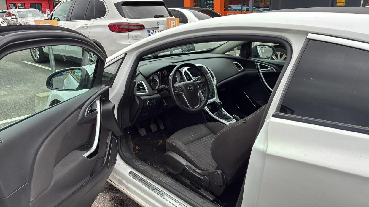 OPEL Astra 2014