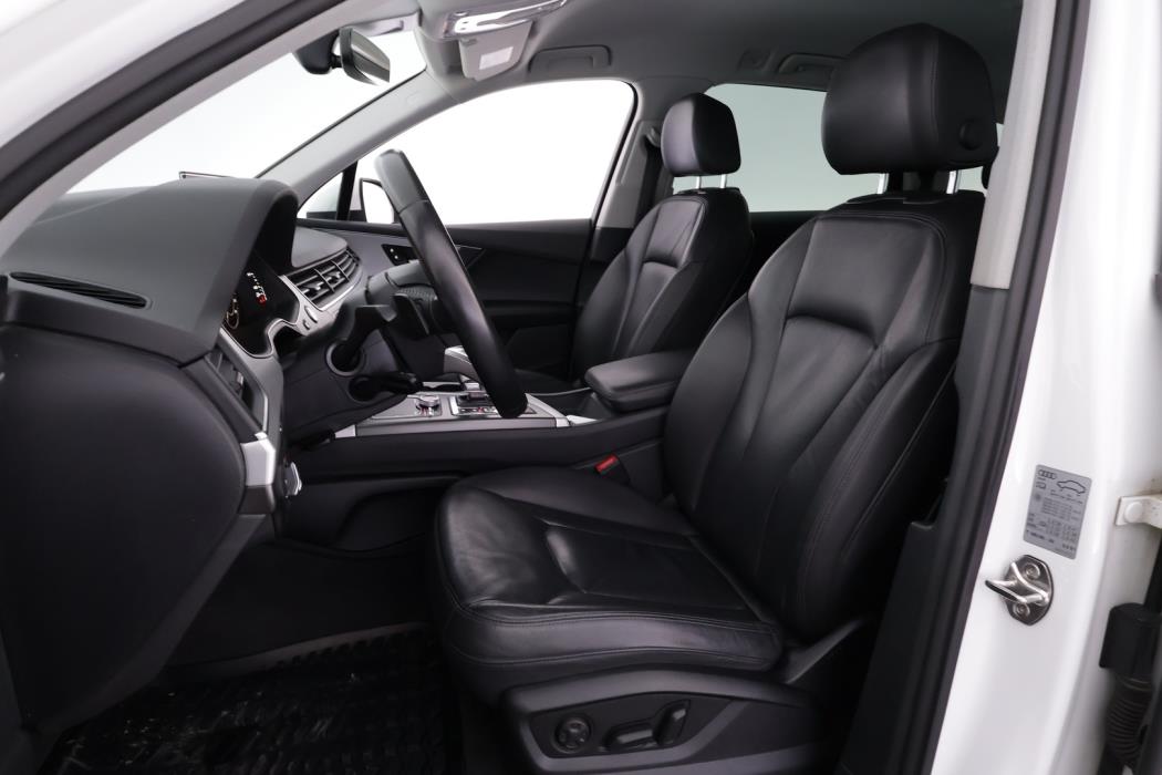 AUDI Q7 2017