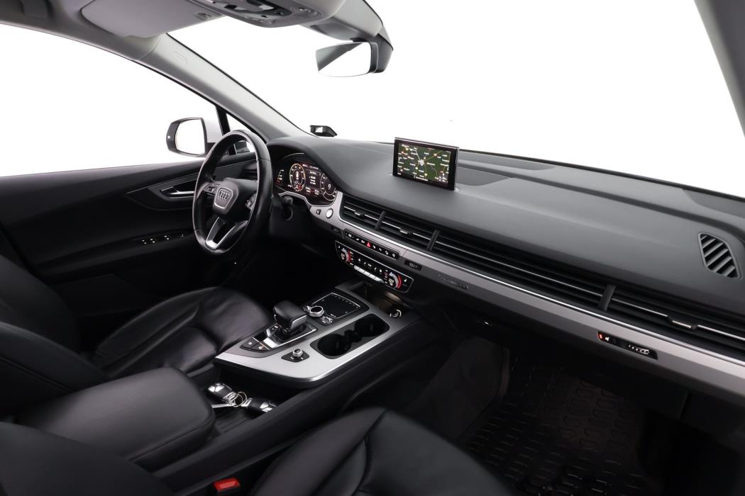 AUDI Q7 2017