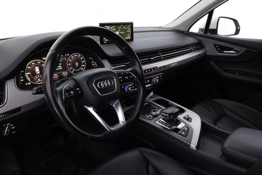 AUDI Q7 2017