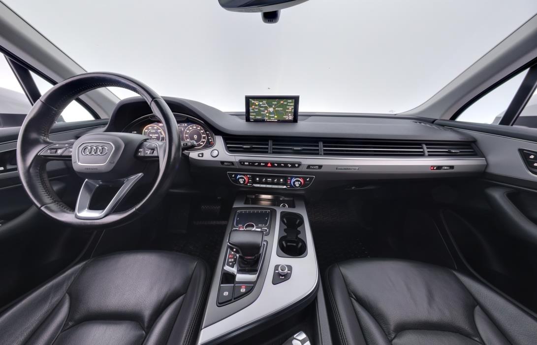 AUDI Q7 2017