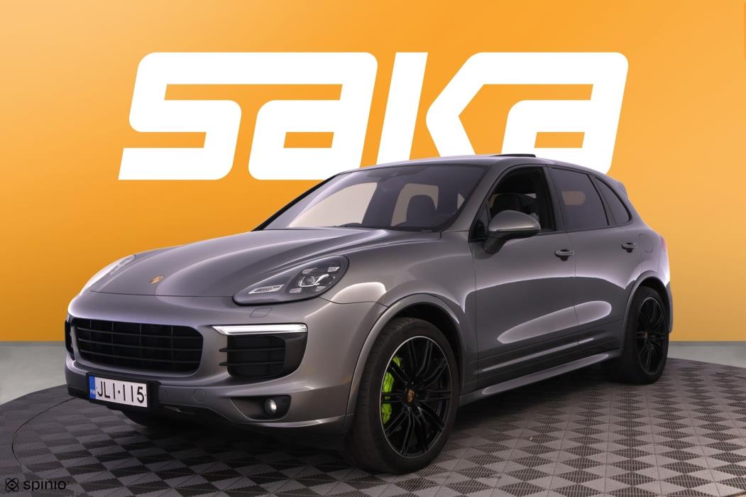 PORSCHE Cayenne 2016