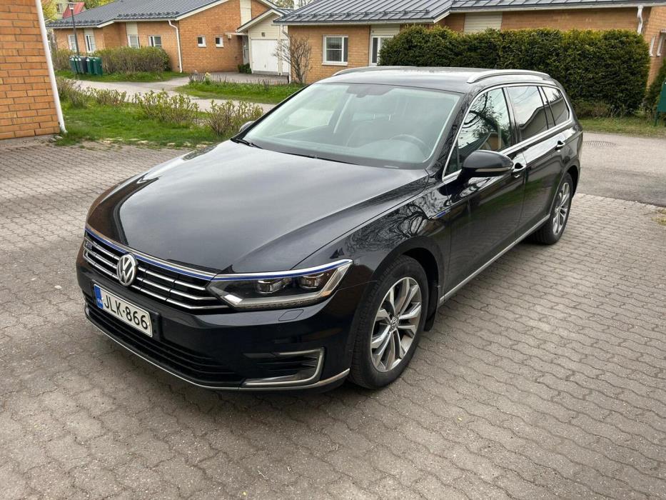 VOLKSWAGEN Passat 2016