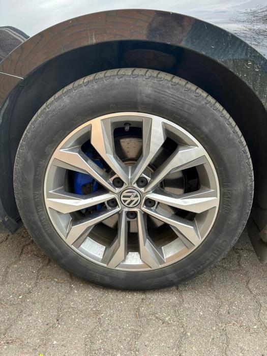 VOLKSWAGEN Passat 2016