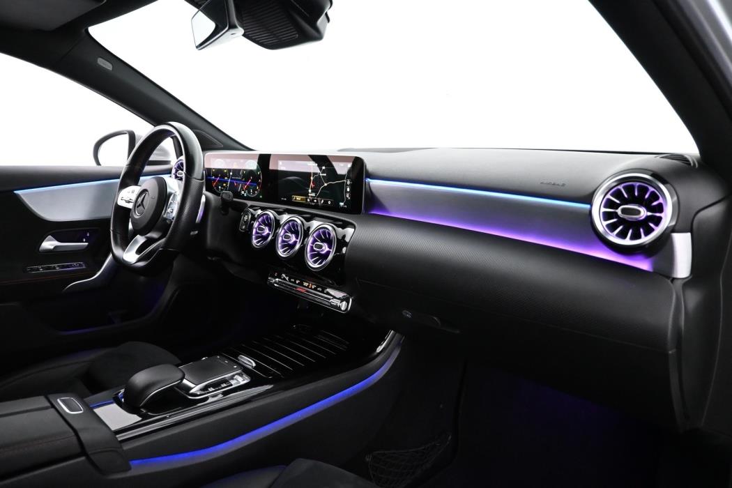 MERCEDES-BENZ A 2019