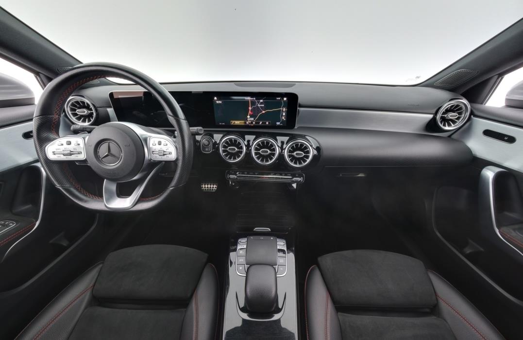 MERCEDES-BENZ A 2019