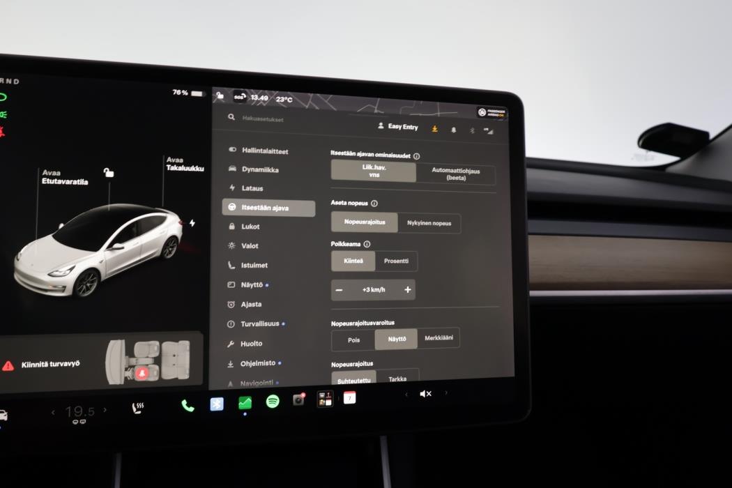 TESLA Model 3 2020
