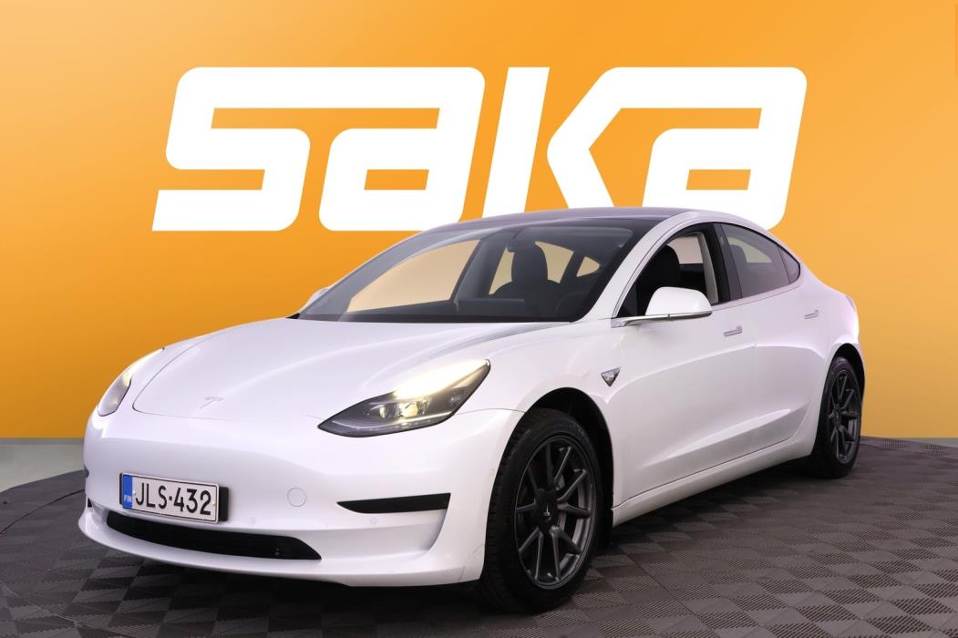 TESLA Model 3 2020