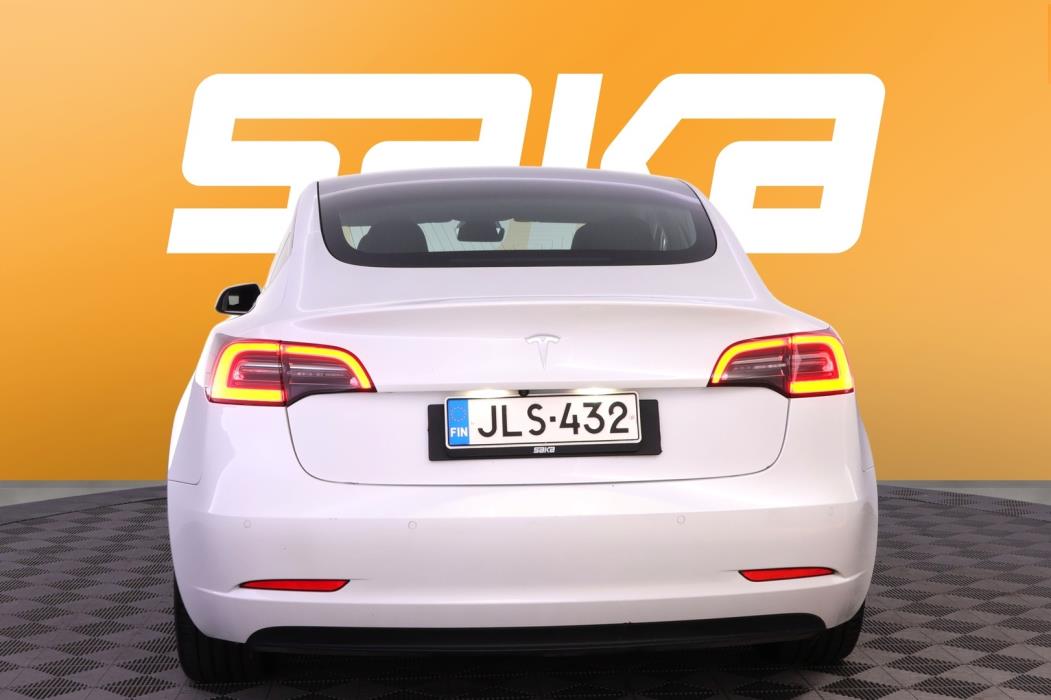 TESLA Model 3 2020