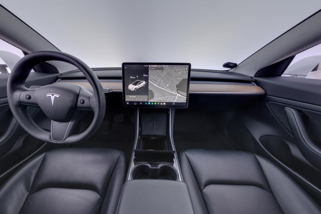 TESLA Model 3 2020