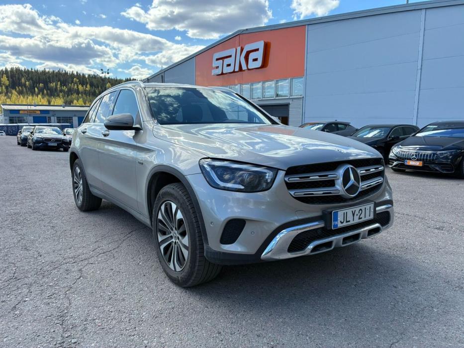MERCEDES-BENZ GLC 2021
