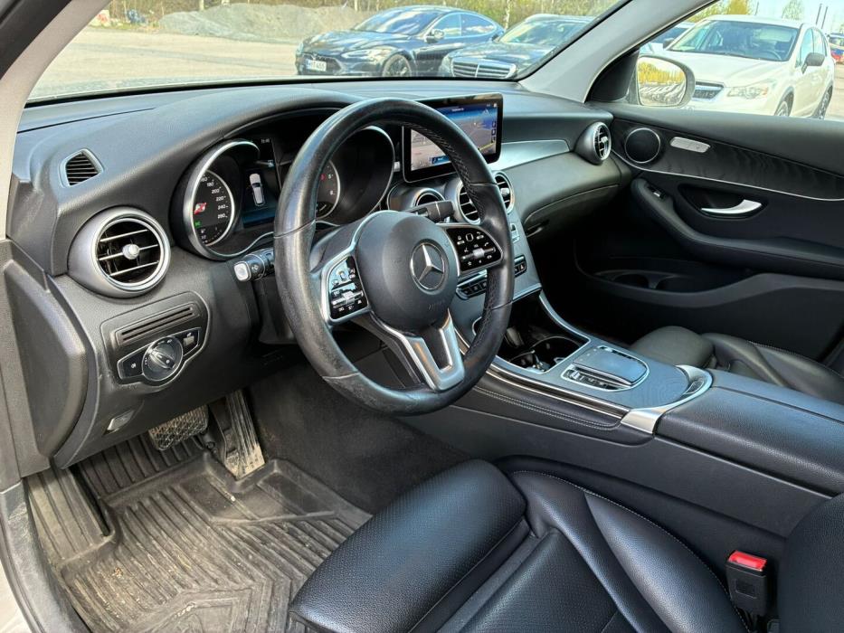 MERCEDES-BENZ GLC 2021