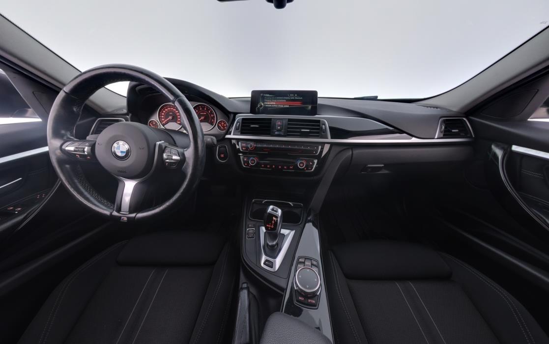 BMW 330 2016