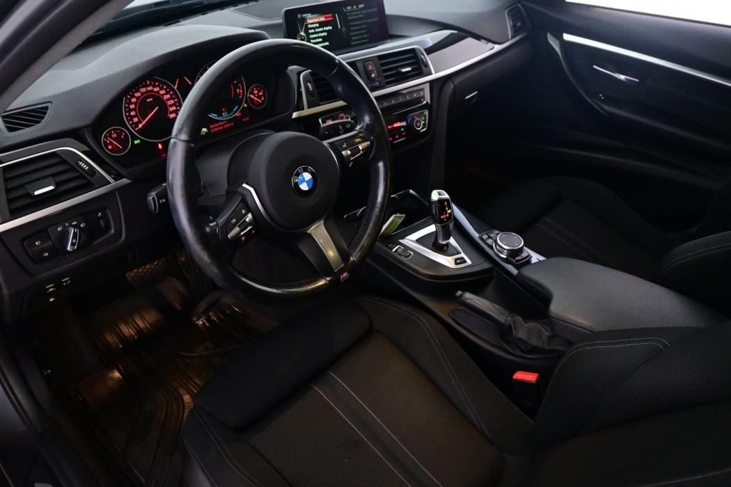 BMW 330 2016