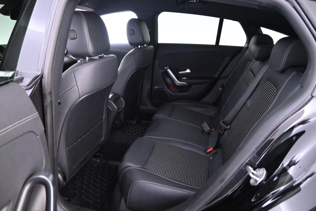 MERCEDES-BENZ CLA 2023