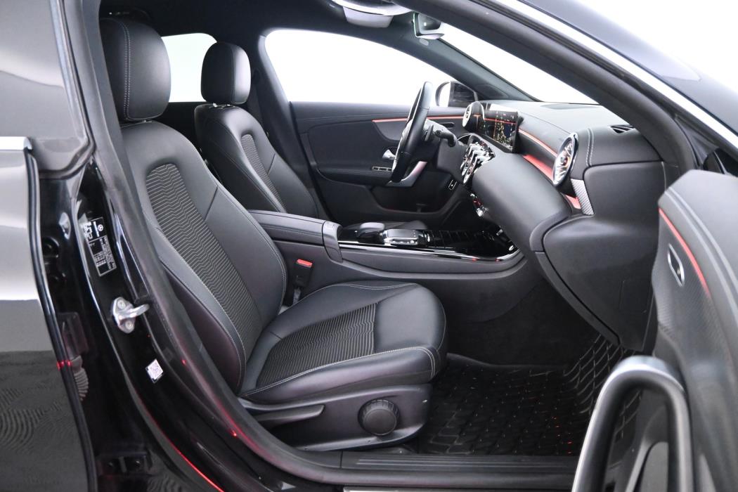 MERCEDES-BENZ CLA 2023