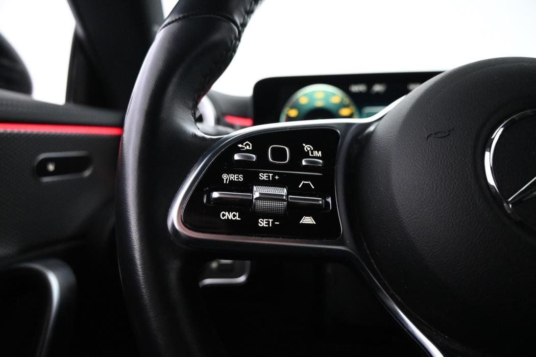 MERCEDES-BENZ CLA 2023